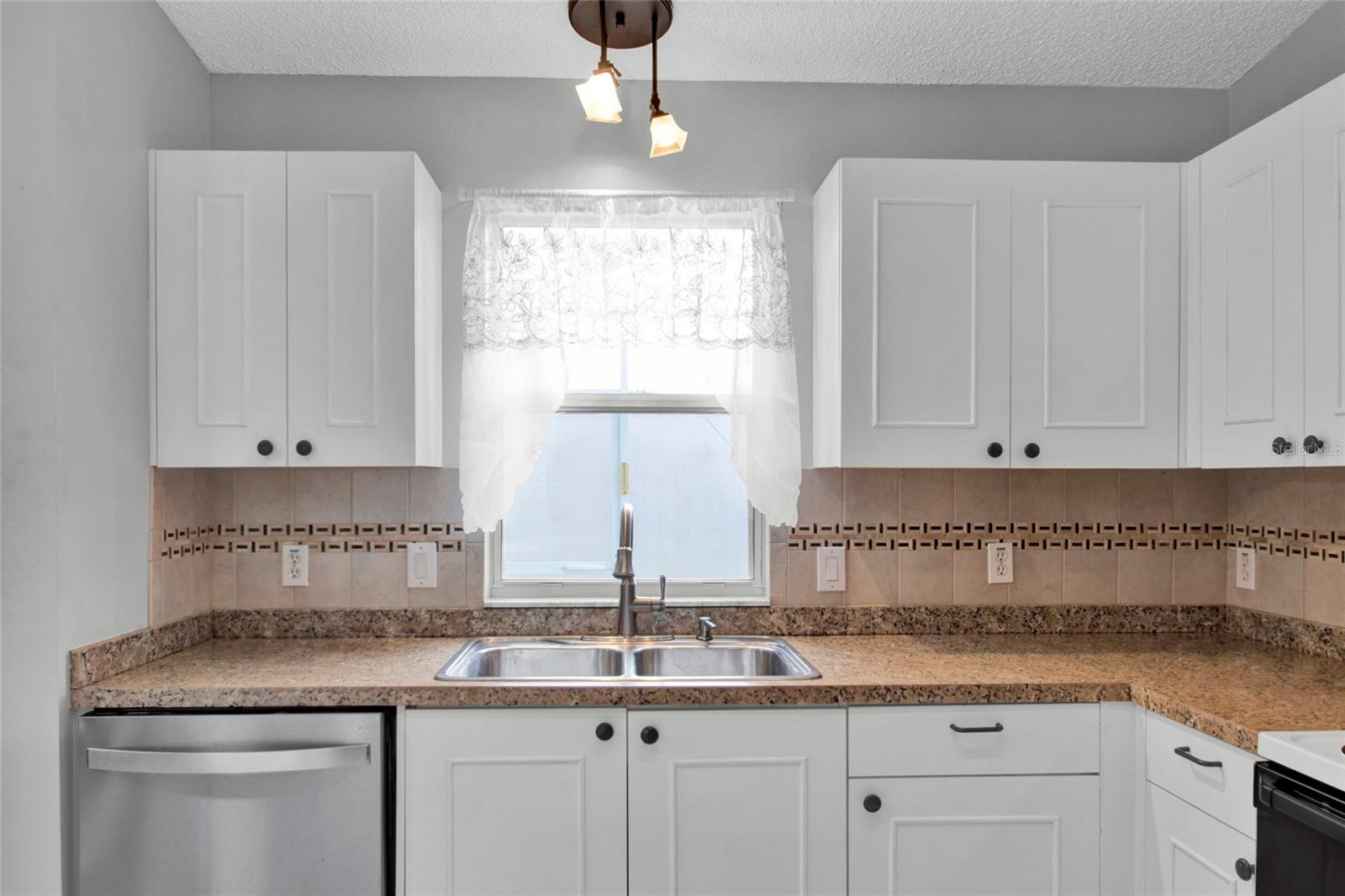 807 CAMINO DEL REY DR, THE VILLAGES, FL, 32159