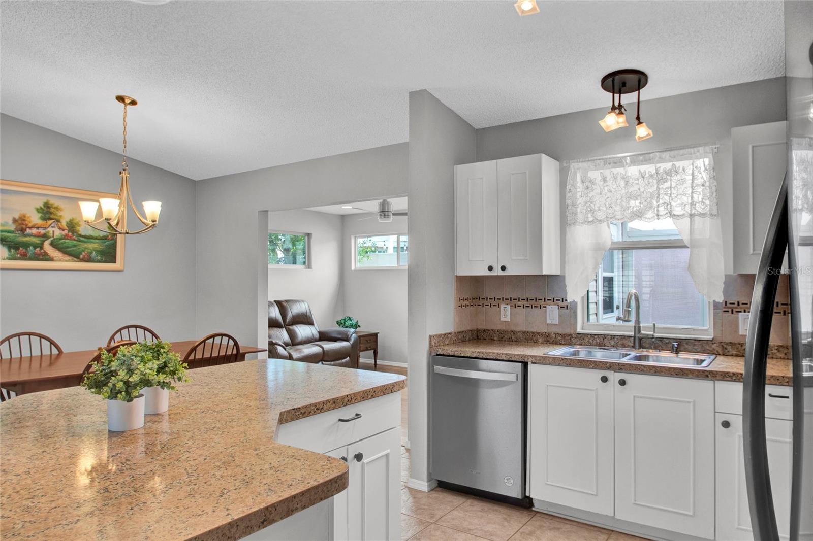 807 CAMINO DEL REY DR, THE VILLAGES, FL, 32159