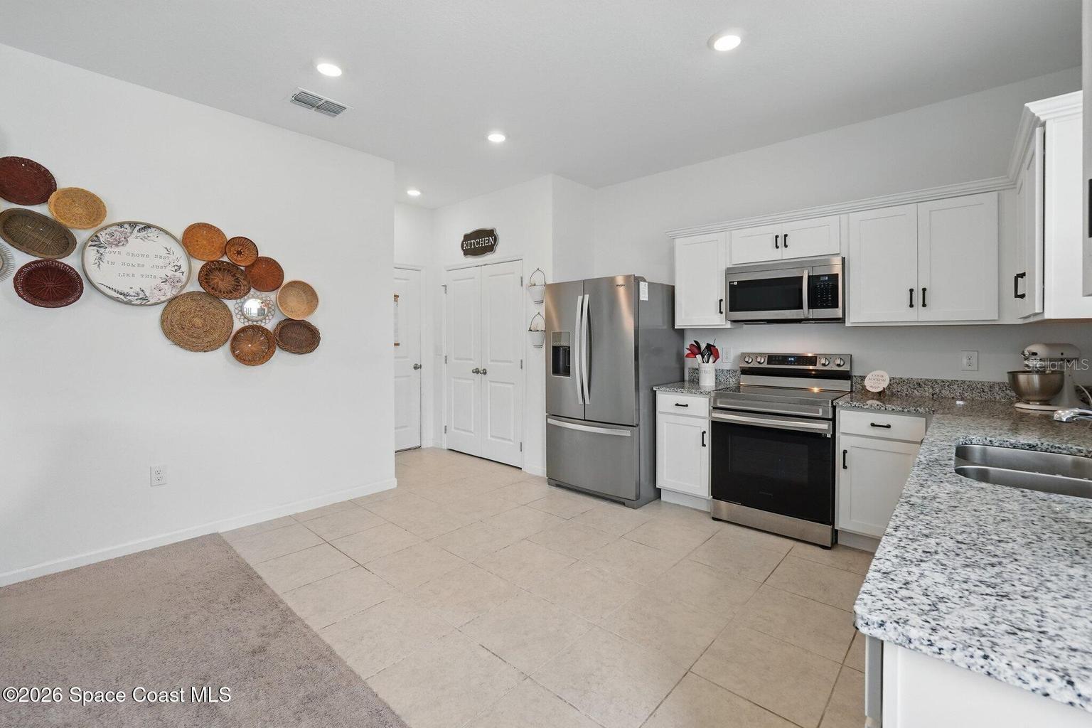 2024 HEMINGWAY CIR, GROVELAND, FL, 34736