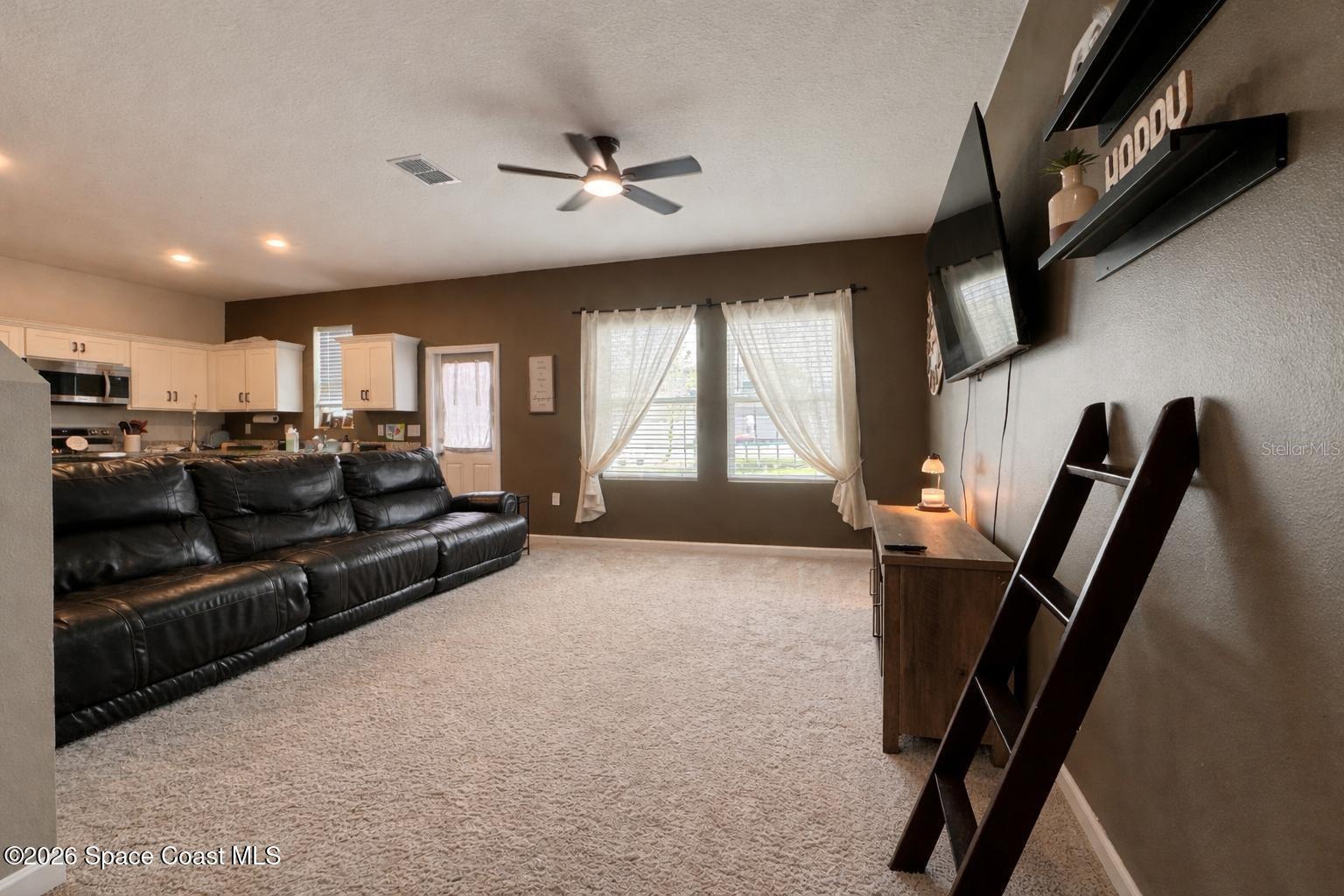 2024 HEMINGWAY CIR, GROVELAND, FL, 34736