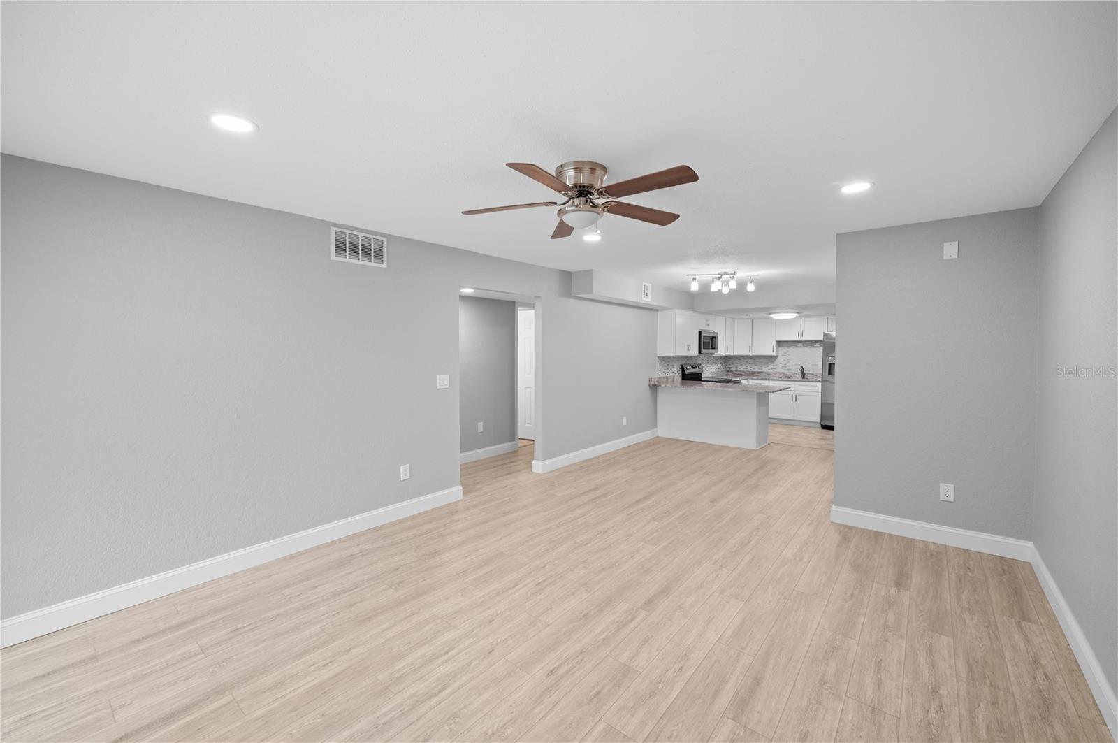 3411 CLARK RD #112, SARASOTA, FL, 34231