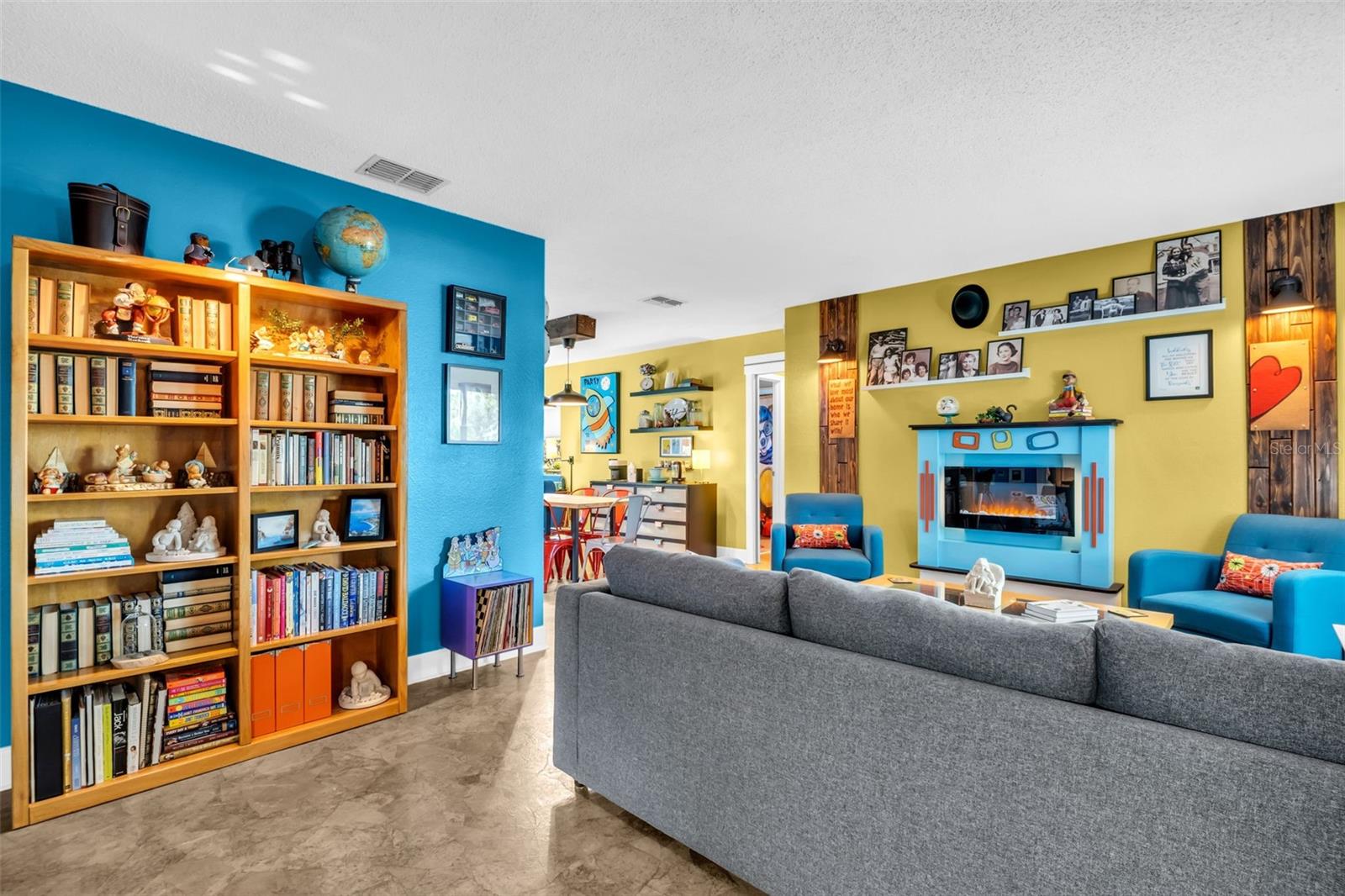 2159 BARCELONA WAY S, ST PETERSBURG, FL, 33712