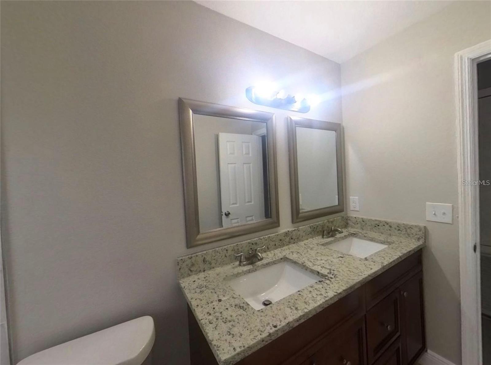 210 N LONE OAK DR #1, LEESBURG, FL, 34748