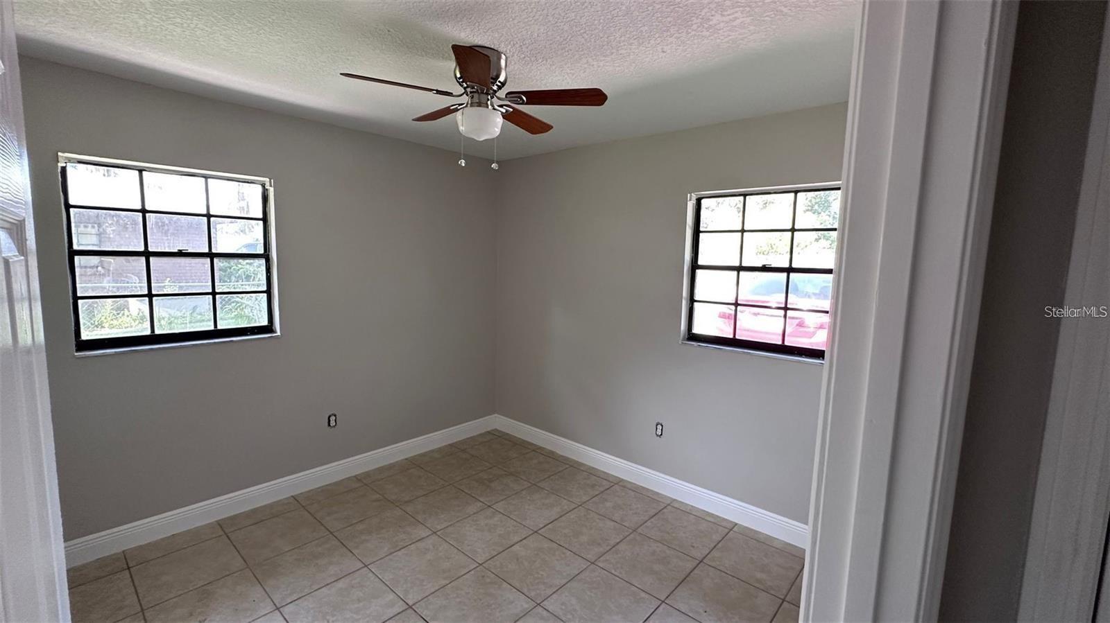 210 N LONE OAK DR #1, LEESBURG, FL, 34748