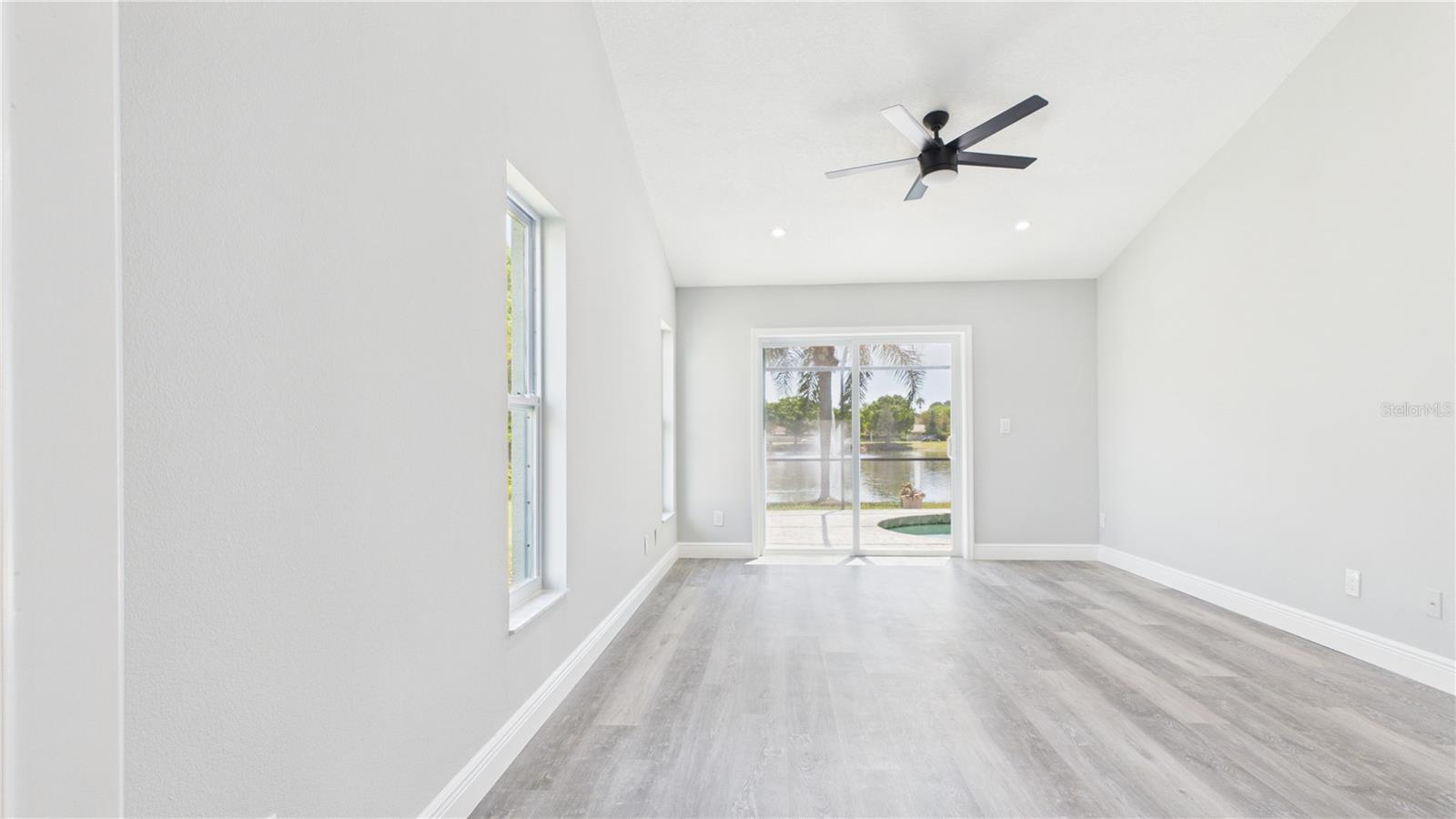 8609 BOYSENBERRY DR, TAMPA, FL, 33635