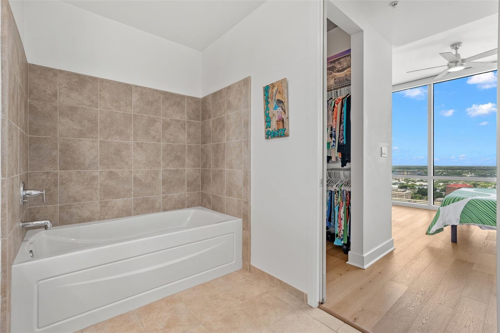 150 E ROBINSON ST #3208, ORLANDO, FL, 32801