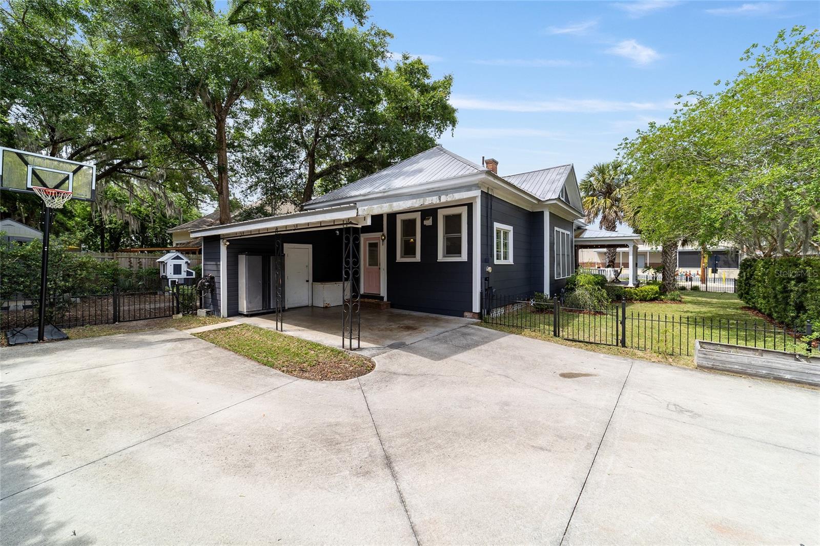 605 SE TUSCAWILLA AVE, OCALA, FL, 34471