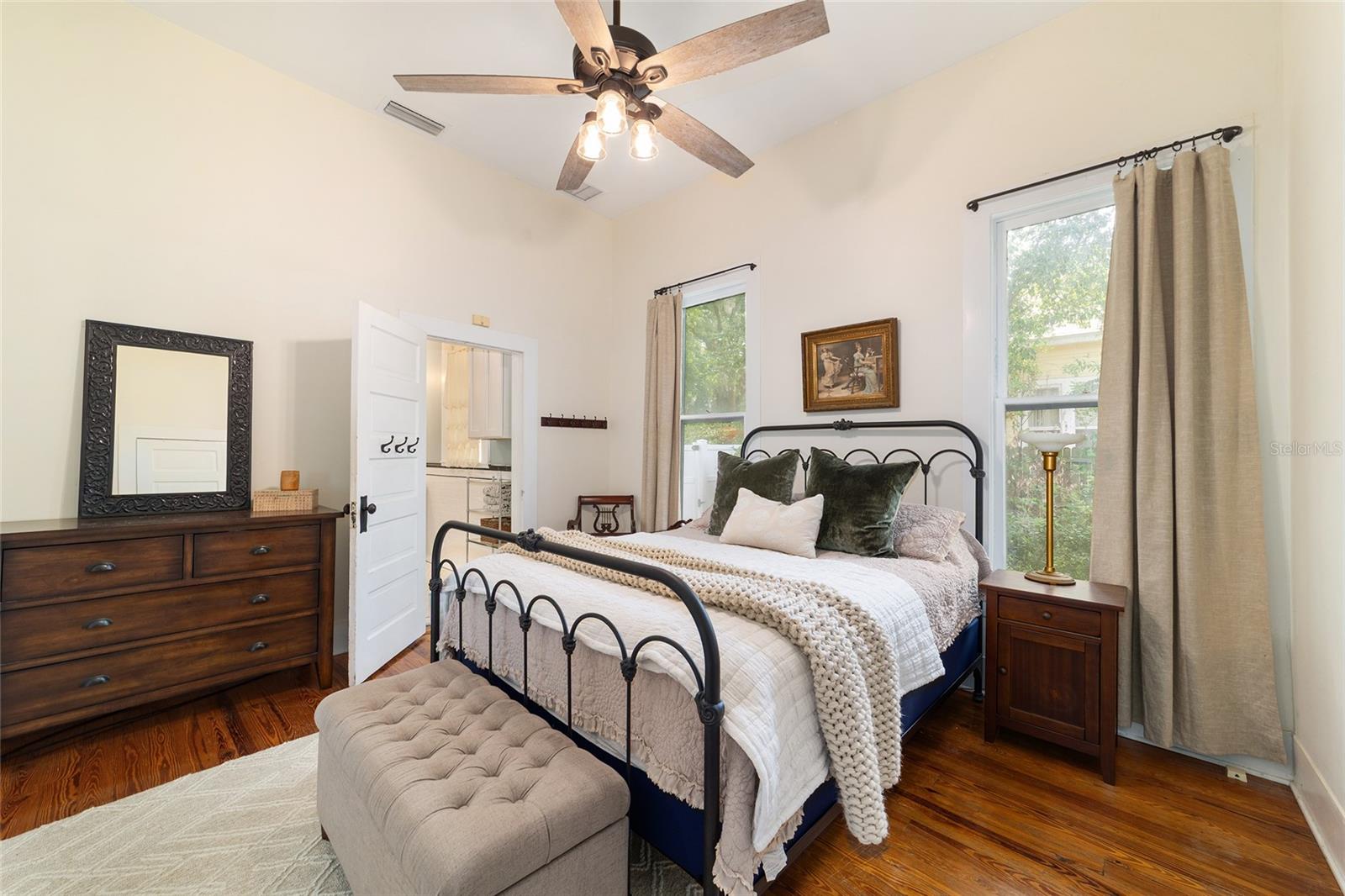 605 SE TUSCAWILLA AVE, OCALA, FL, 34471