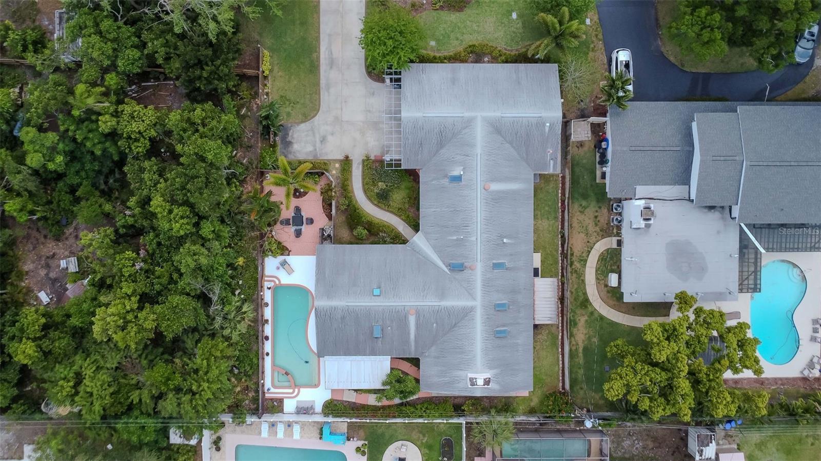 8233 FOREST CIR, SEMINOLE, FL, 33776