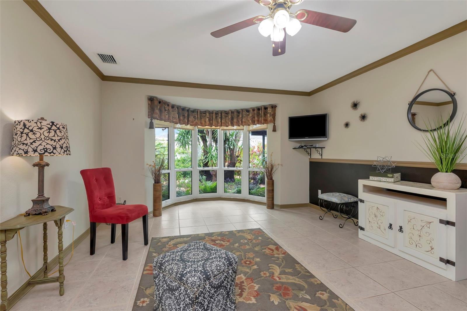 8233 FOREST CIR, SEMINOLE, FL, 33776