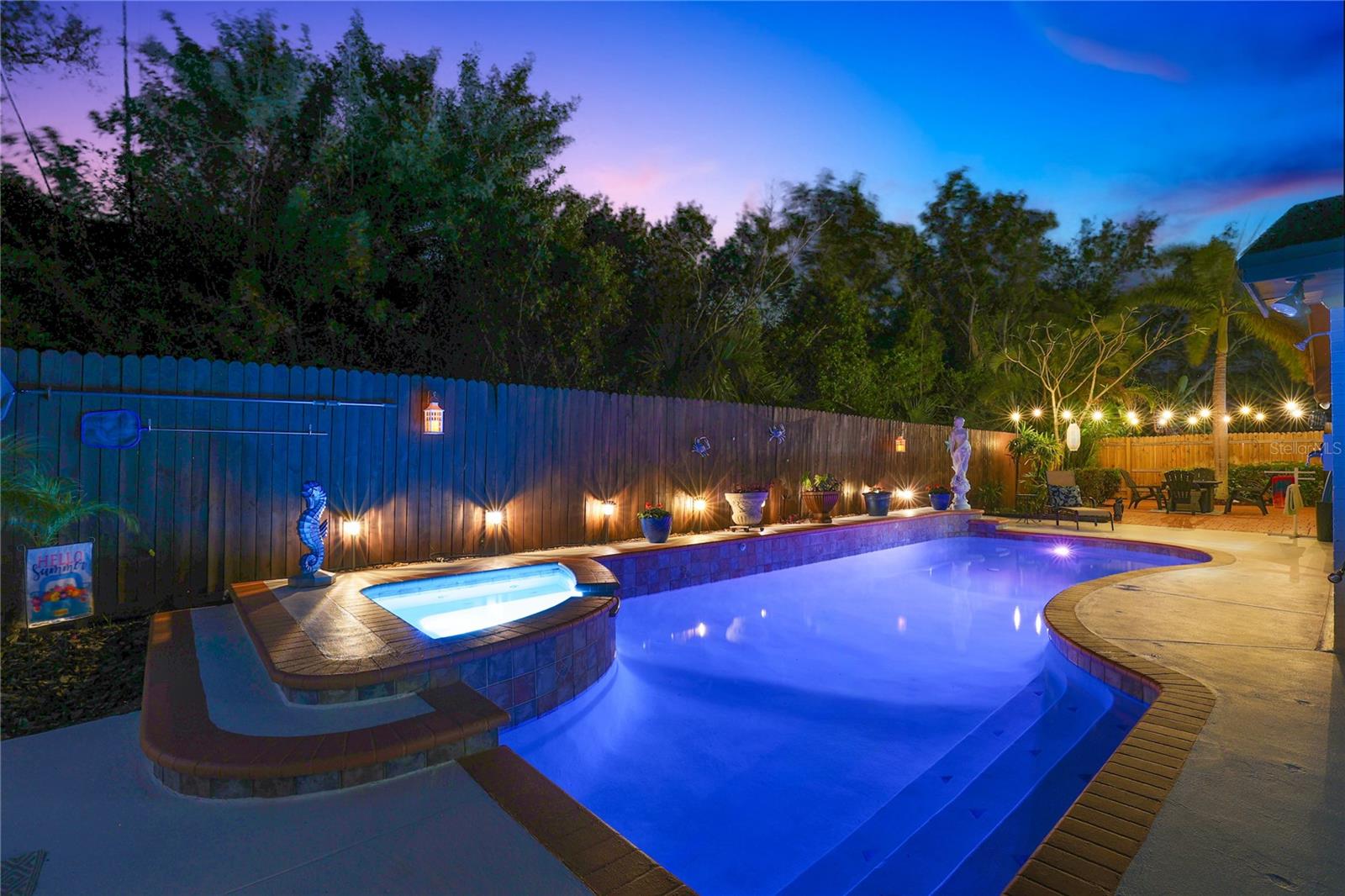 8233 FOREST CIR, SEMINOLE, FL, 33776