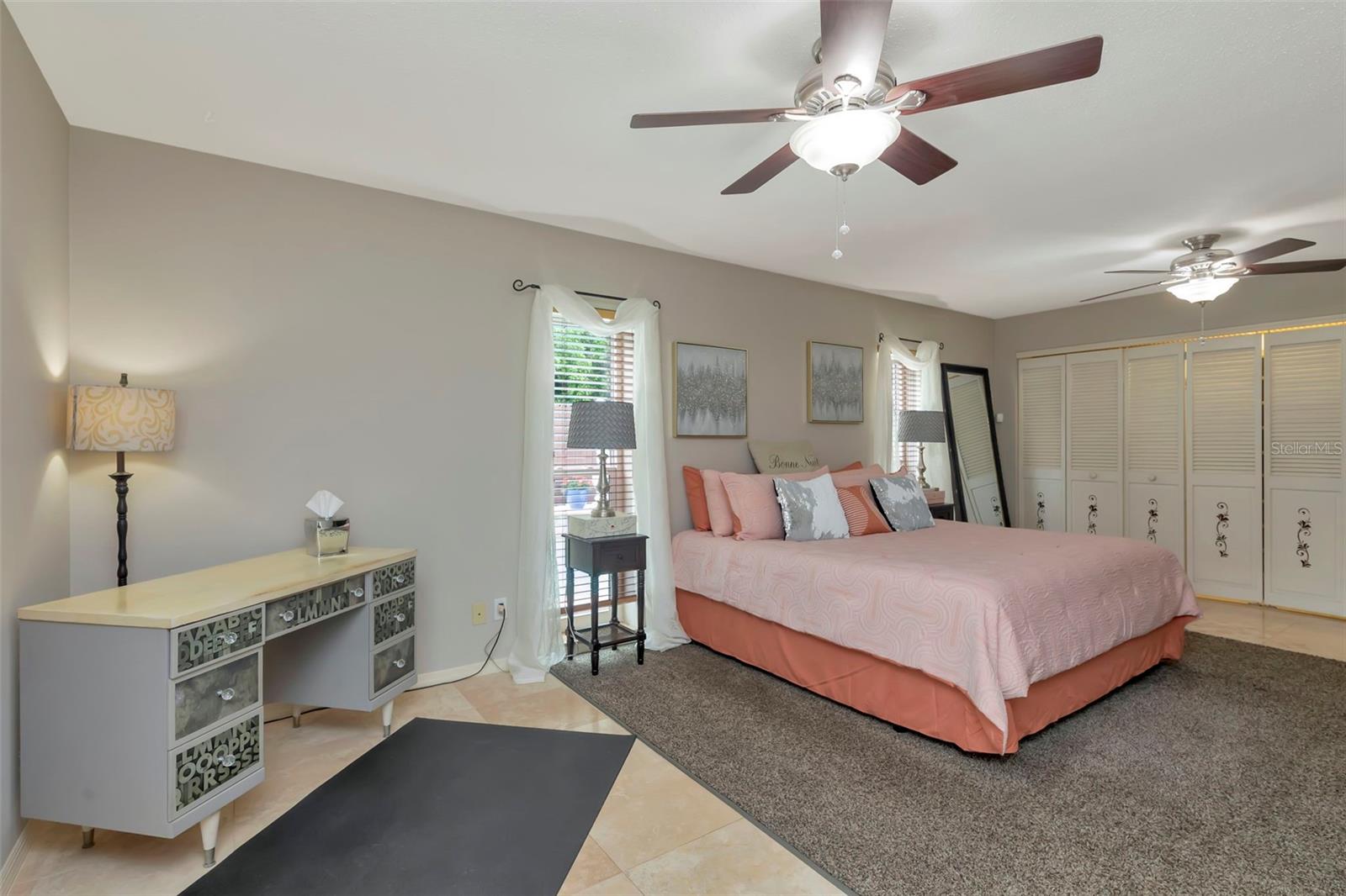 8233 FOREST CIR, SEMINOLE, FL, 33776