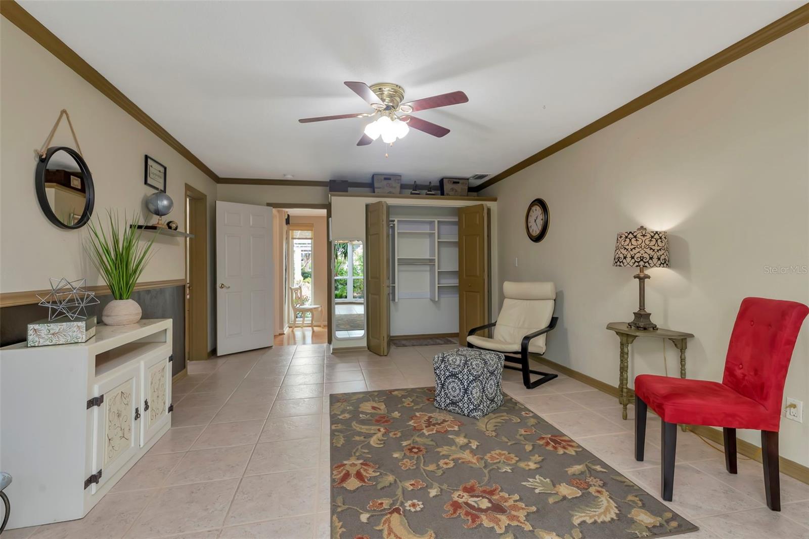 8233 FOREST CIR, SEMINOLE, FL, 33776