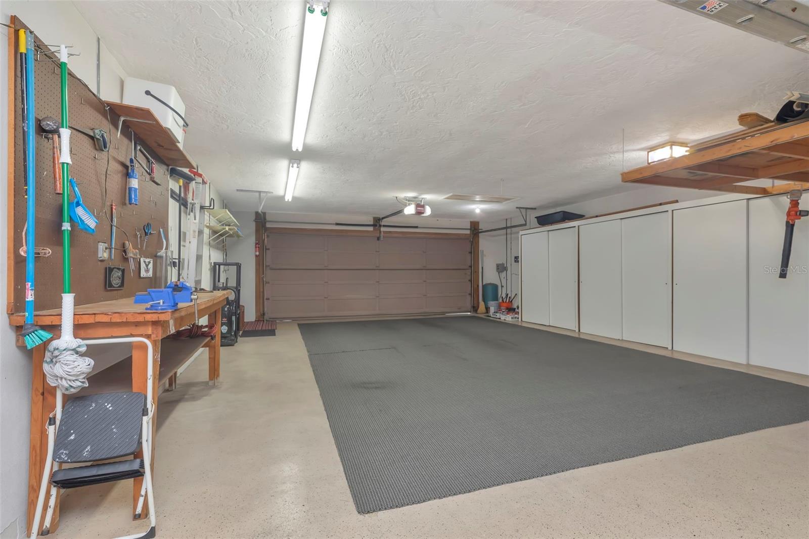 8233 FOREST CIR, SEMINOLE, FL, 33776