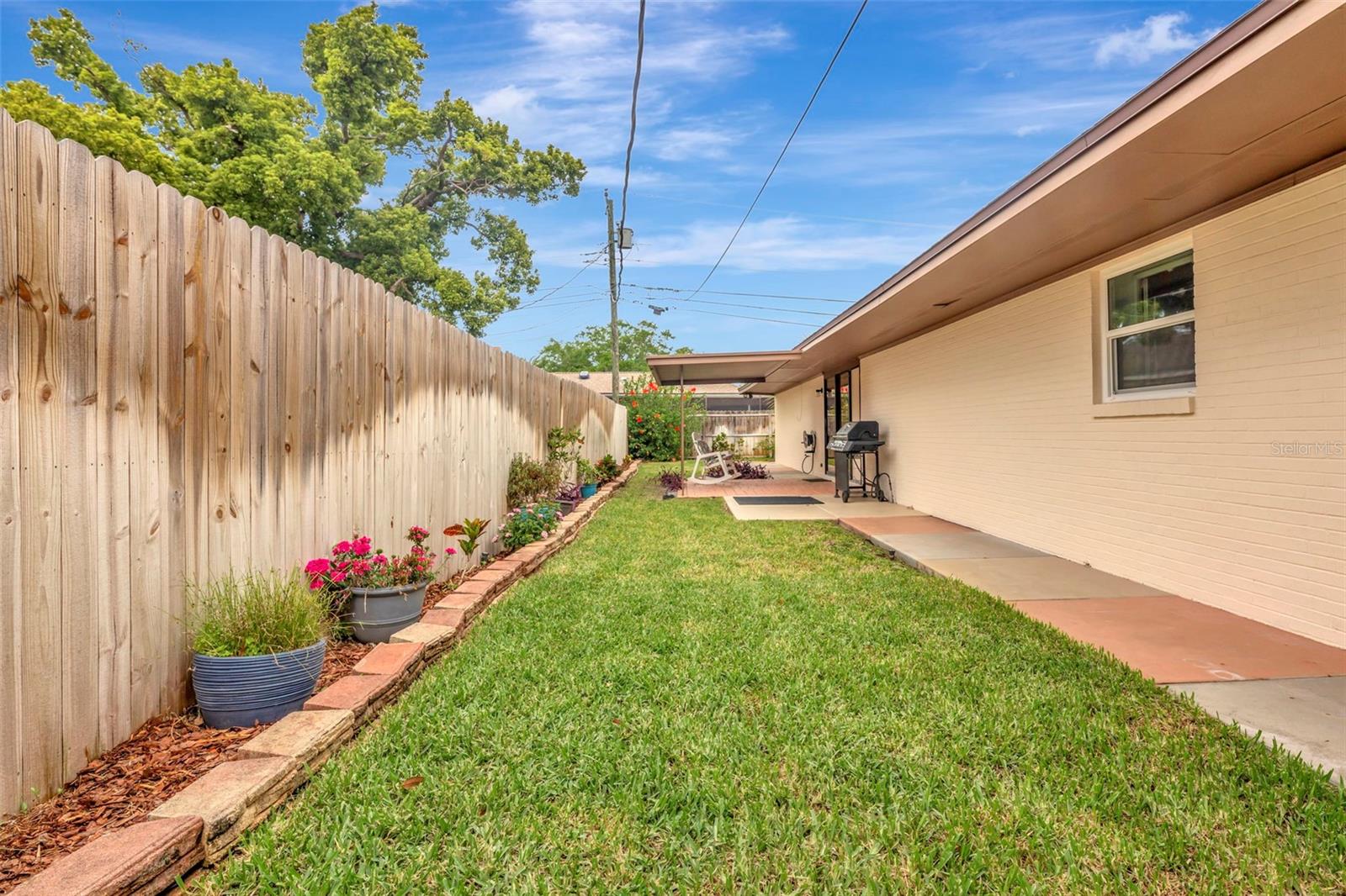 8233 FOREST CIR, SEMINOLE, FL, 33776