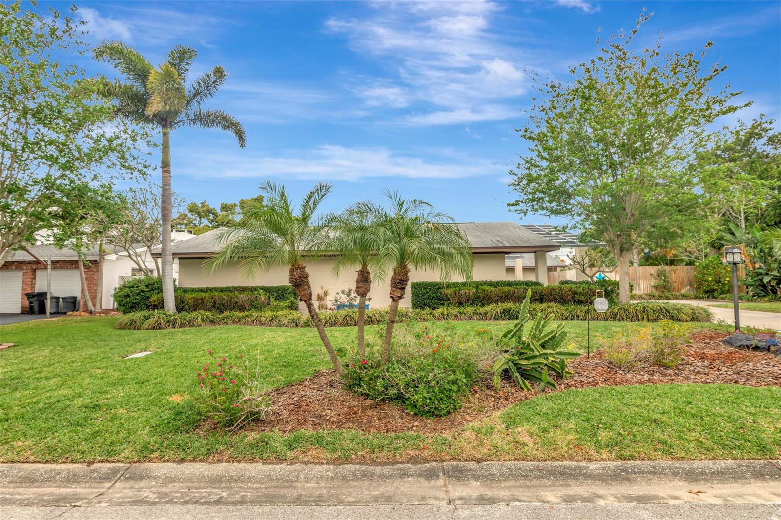 8233 FOREST CIR, SEMINOLE, FL, 33776