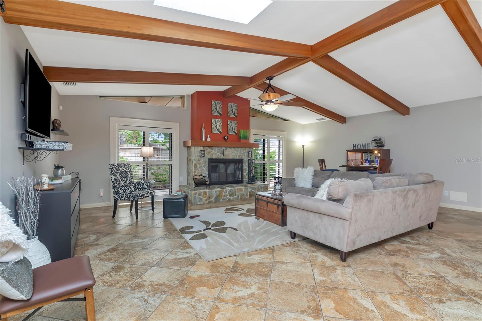 8233 FOREST CIR, SEMINOLE, FL, 33776