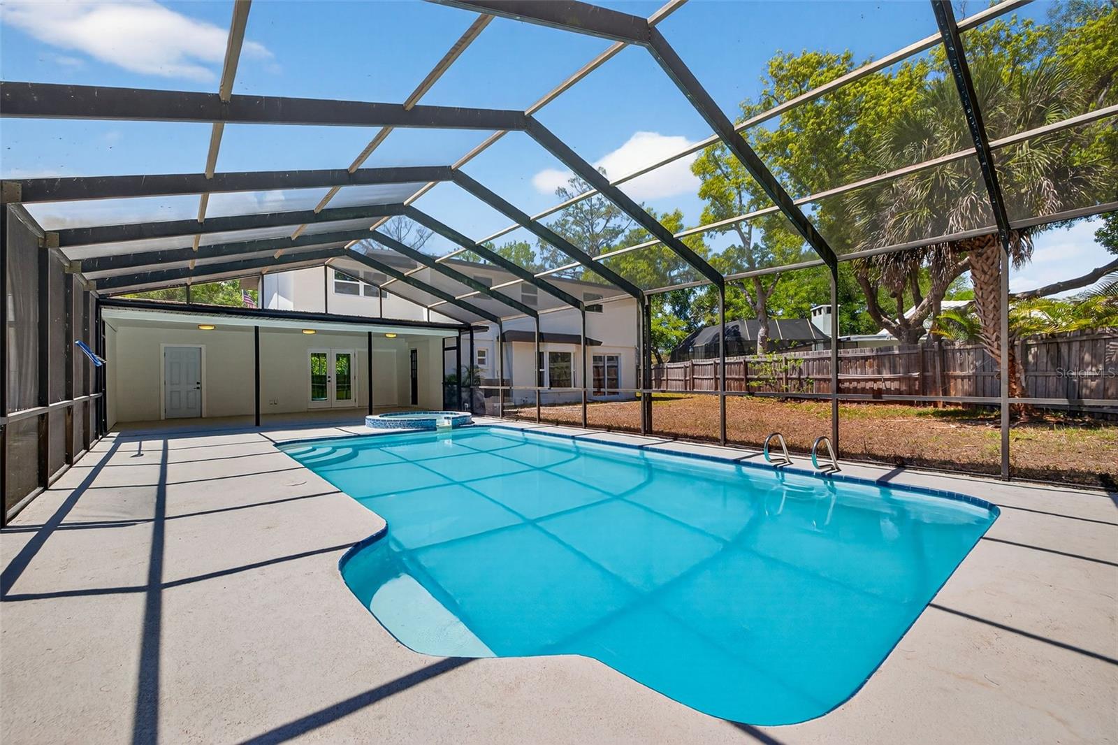 2207 HENNESEN DR, CLEARWATER, FL, 33764