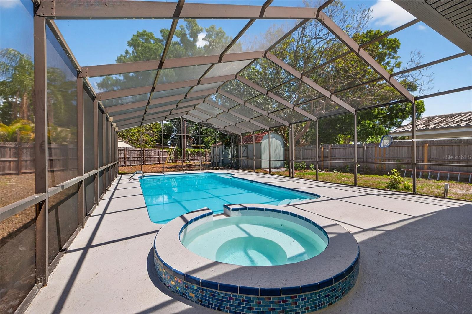 2207 HENNESEN DR, CLEARWATER, FL, 33764
