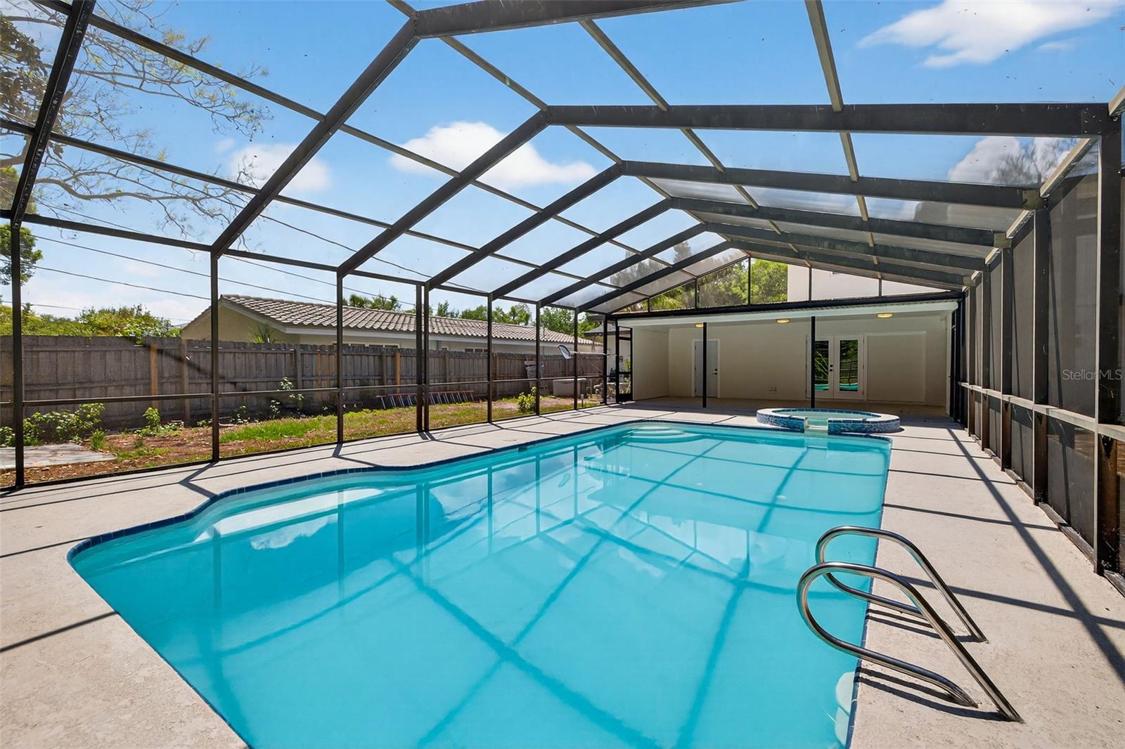 2207 HENNESEN DR, CLEARWATER, FL, 33764