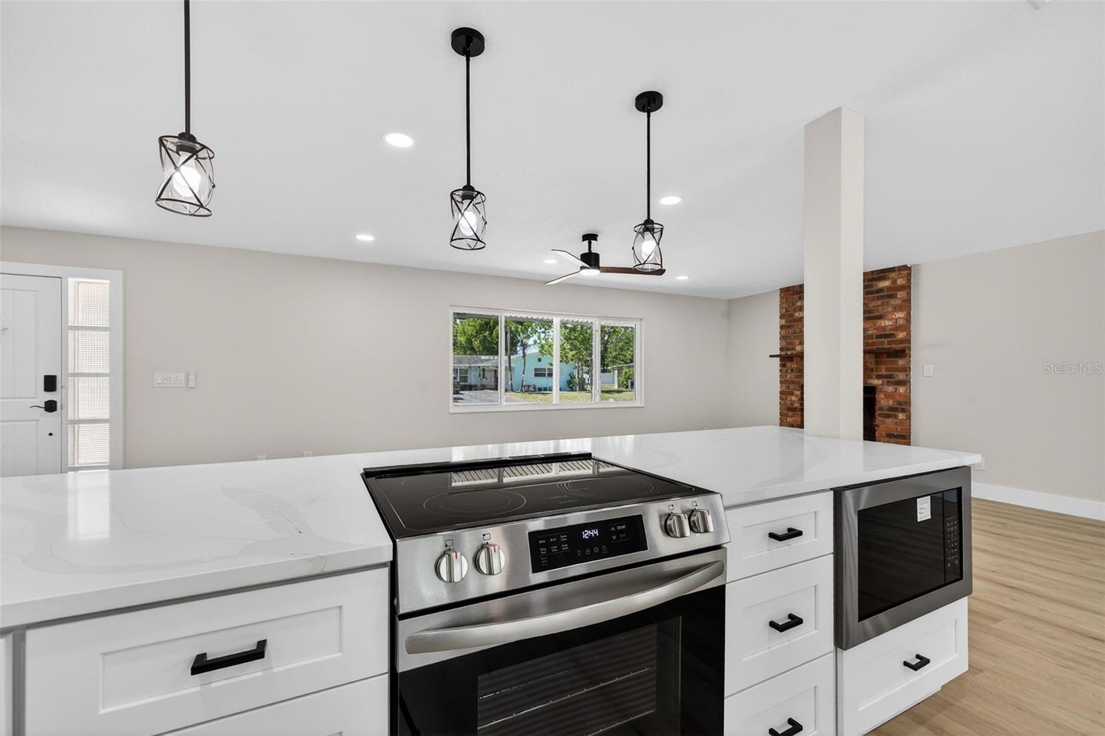 2207 HENNESEN DR, CLEARWATER, FL, 33764