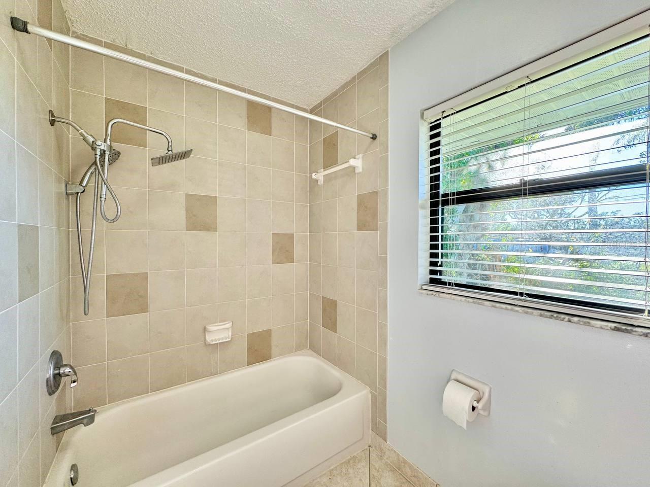 4112 BEACH DR SE, ST PETERSBURG, FL, 33705