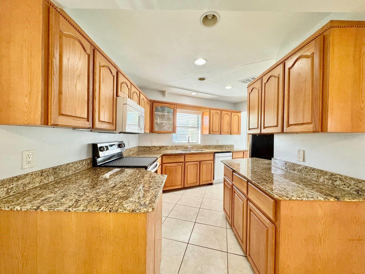 4112 BEACH DR SE, ST PETERSBURG, FL, 33705