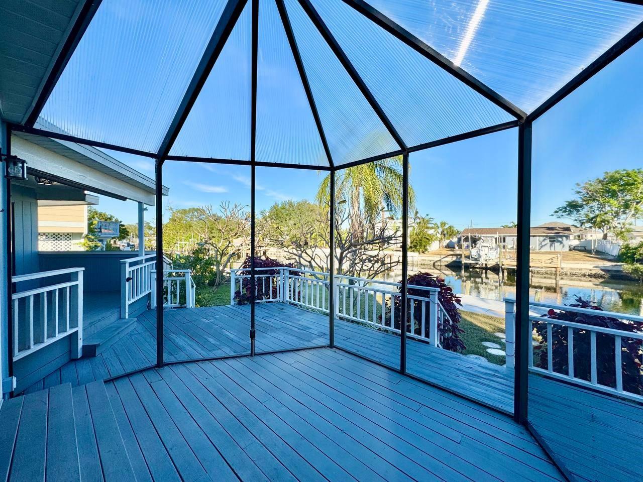 4112 BEACH DR SE, ST PETERSBURG, FL, 33705