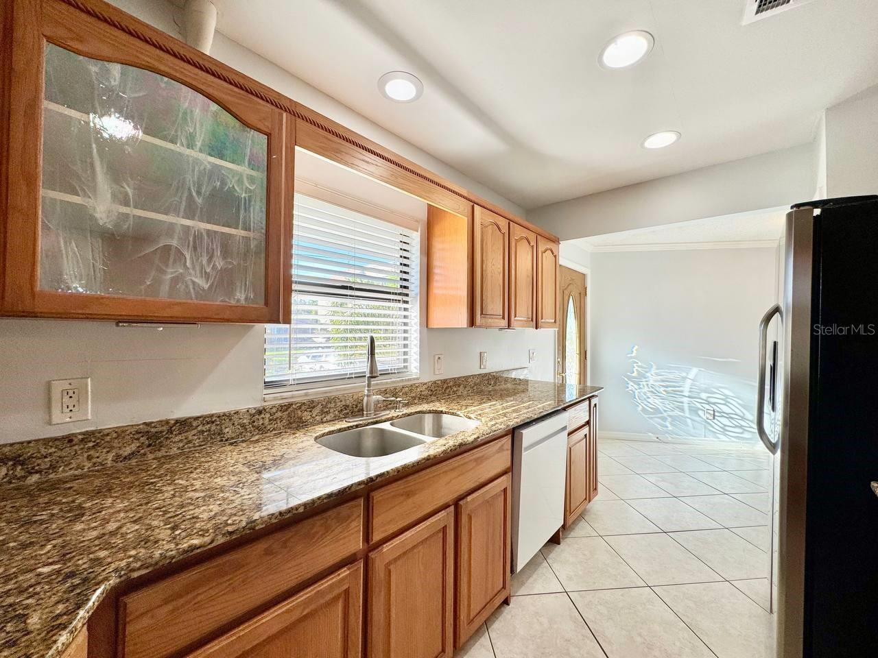 4112 BEACH DR SE, ST PETERSBURG, FL, 33705