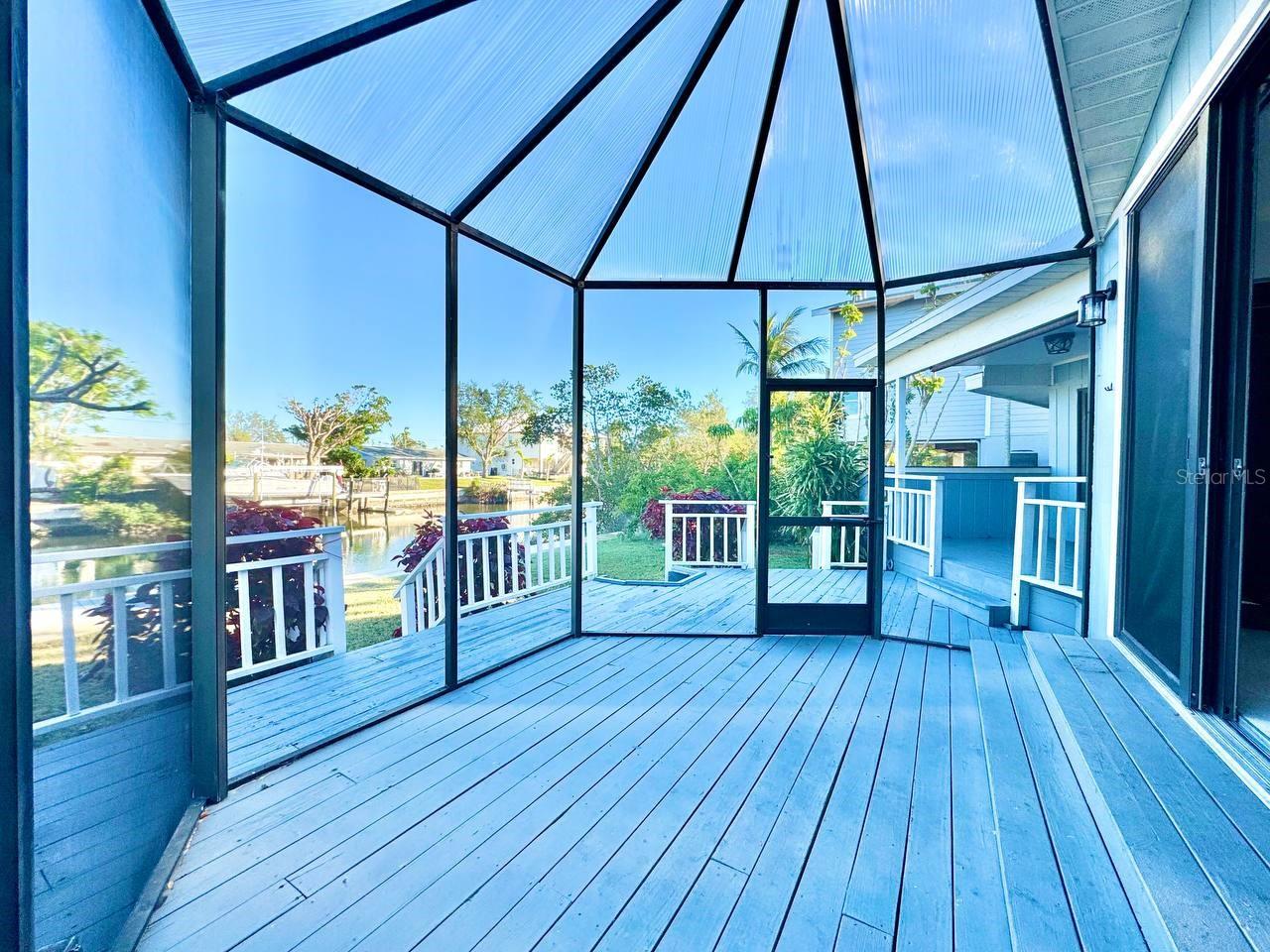 4112 BEACH DR SE, ST PETERSBURG, FL, 33705