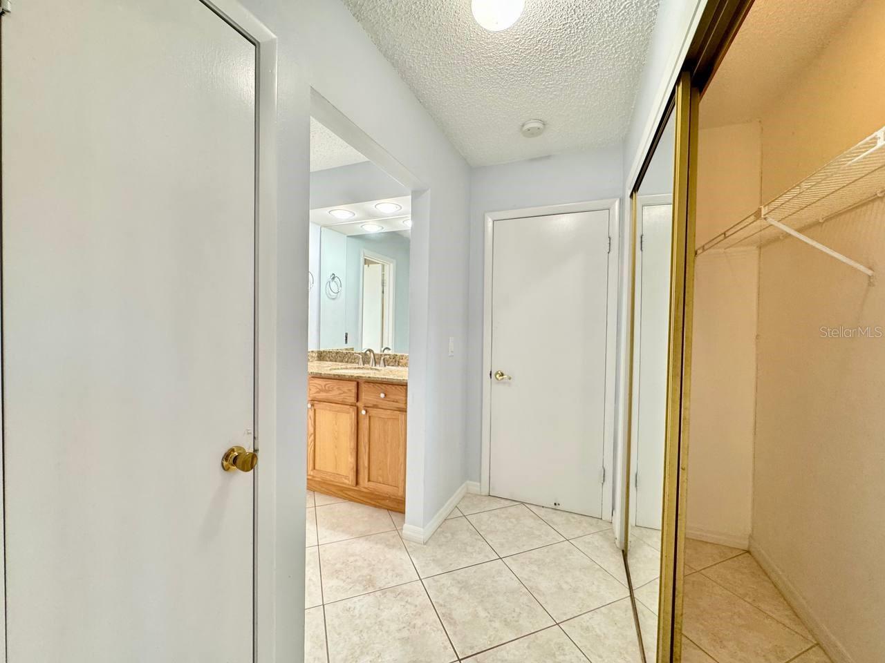 4112 BEACH DR SE, ST PETERSBURG, FL, 33705