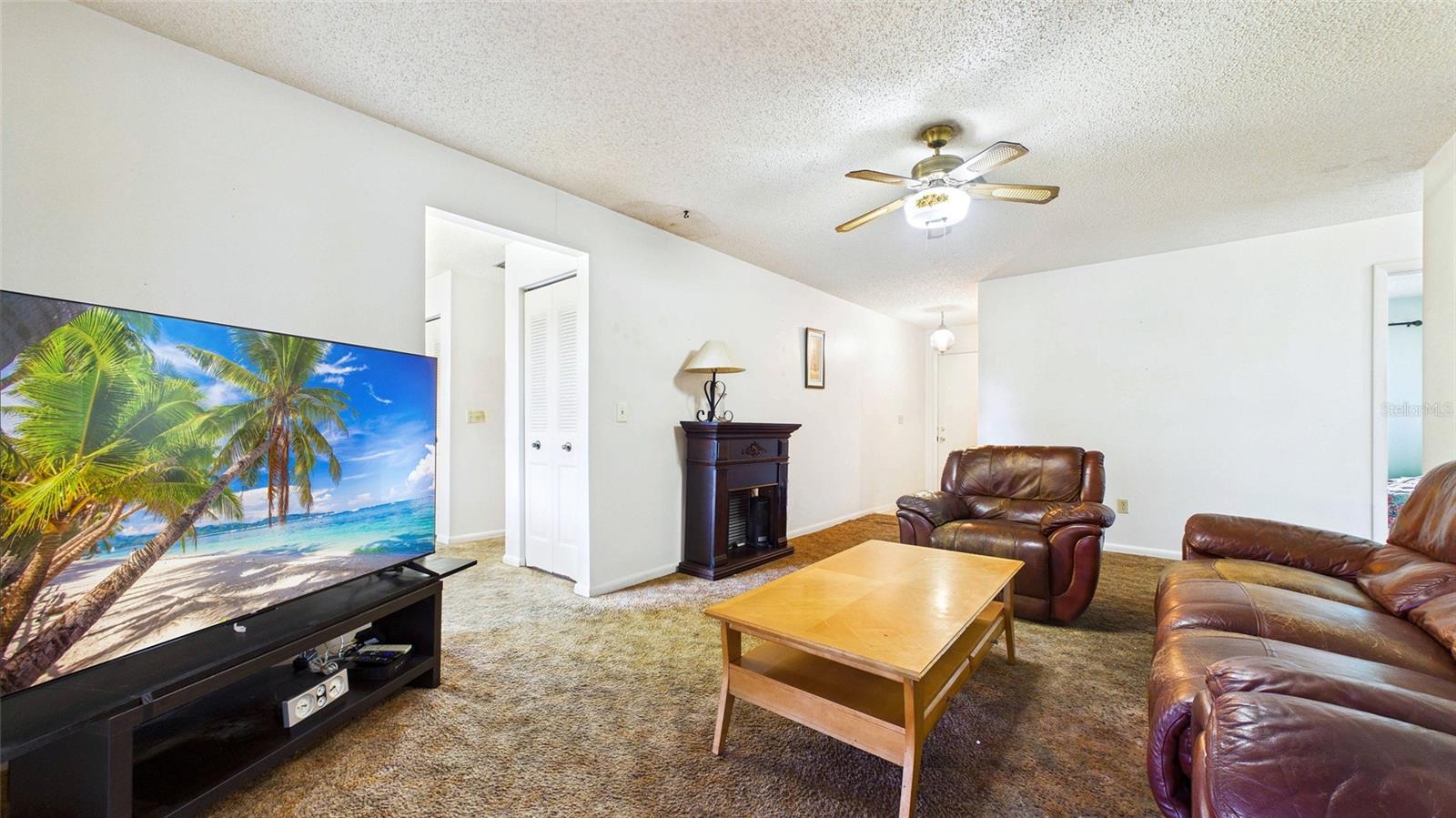 711 REGENT CIR S, BRANDON, FL, 33511