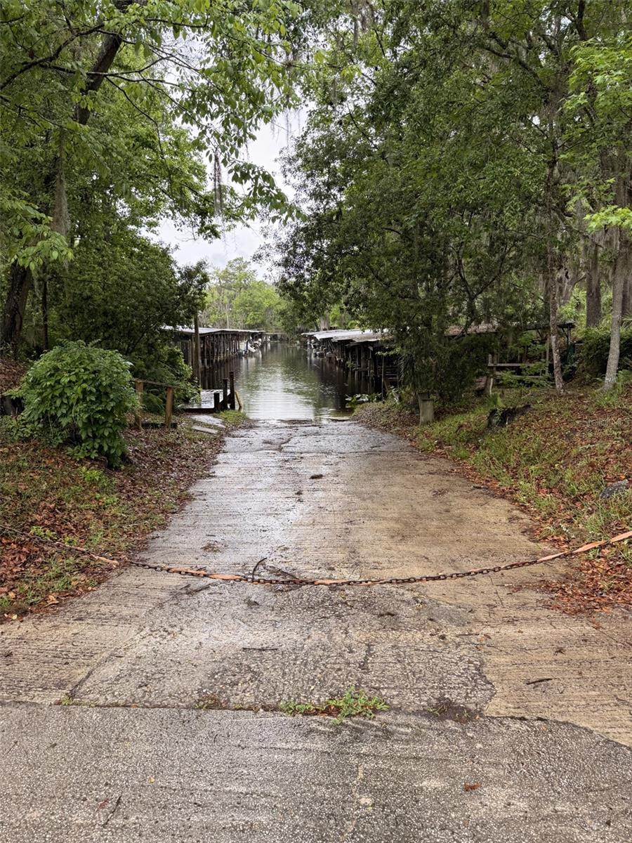 218 PINE DR, CRESCENT CITY, FL, 32112