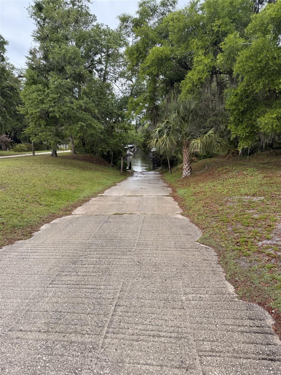 218 PINE DR, CRESCENT CITY, FL, 32112
