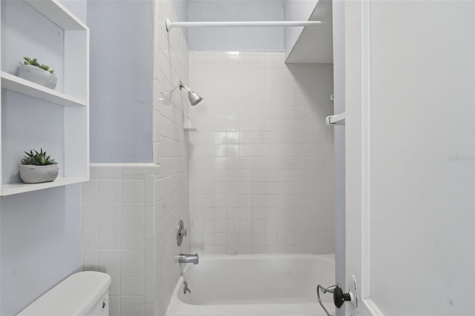 318 N COLONIAL CT, DELAND, FL, 32720