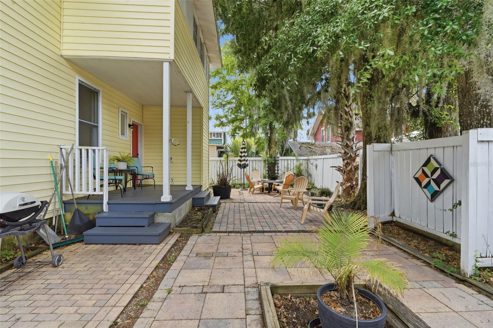 318 N COLONIAL CT, DELAND, FL, 32720