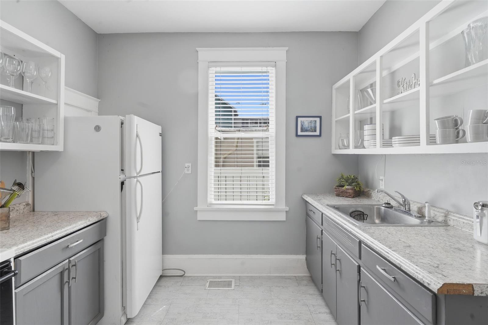 318 N COLONIAL CT, DELAND, FL, 32720