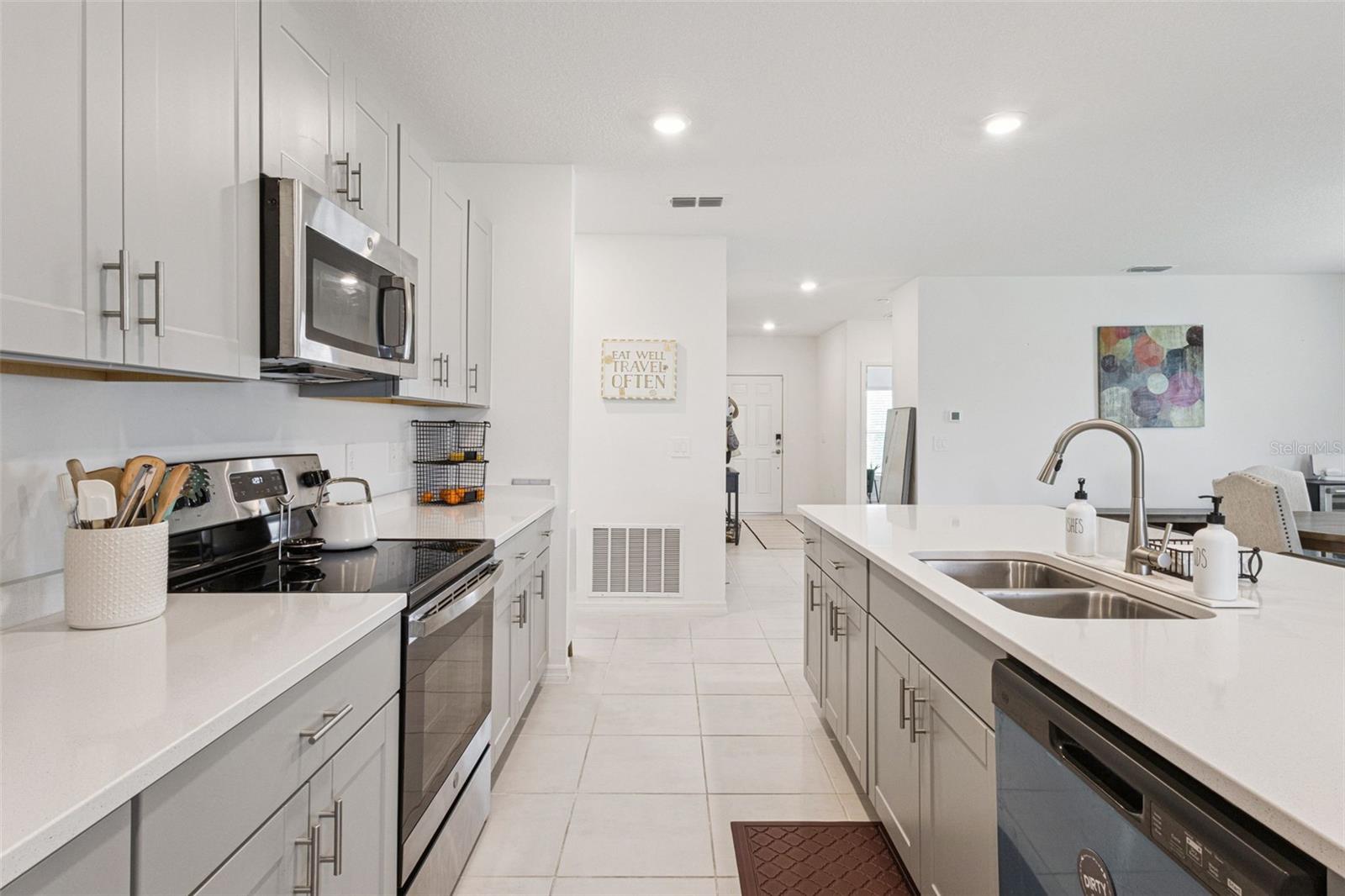 1099 CALICO POINTE CIR, GROVELAND, FL, 34736