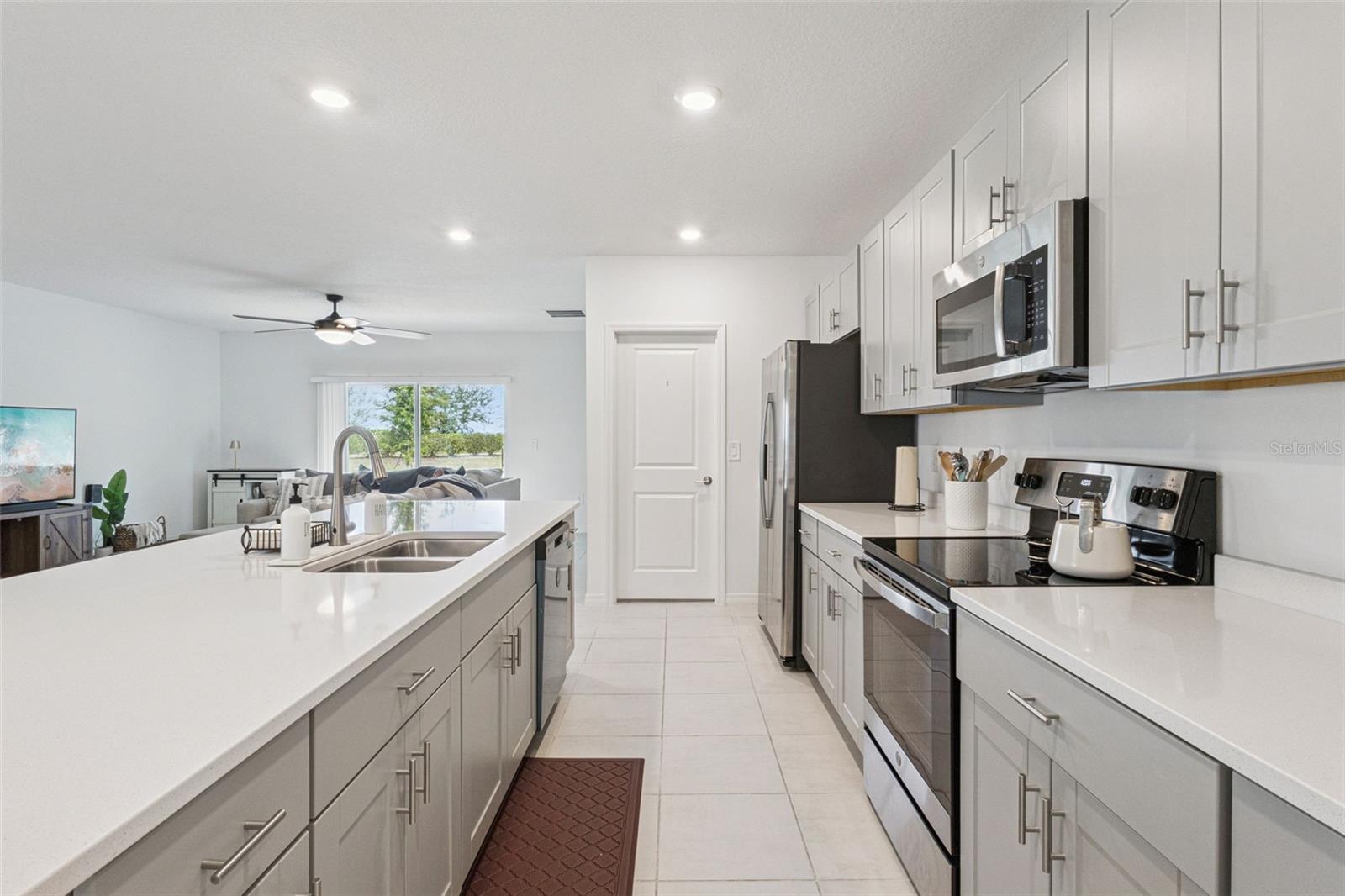 1099 CALICO POINTE CIR, GROVELAND, FL, 34736