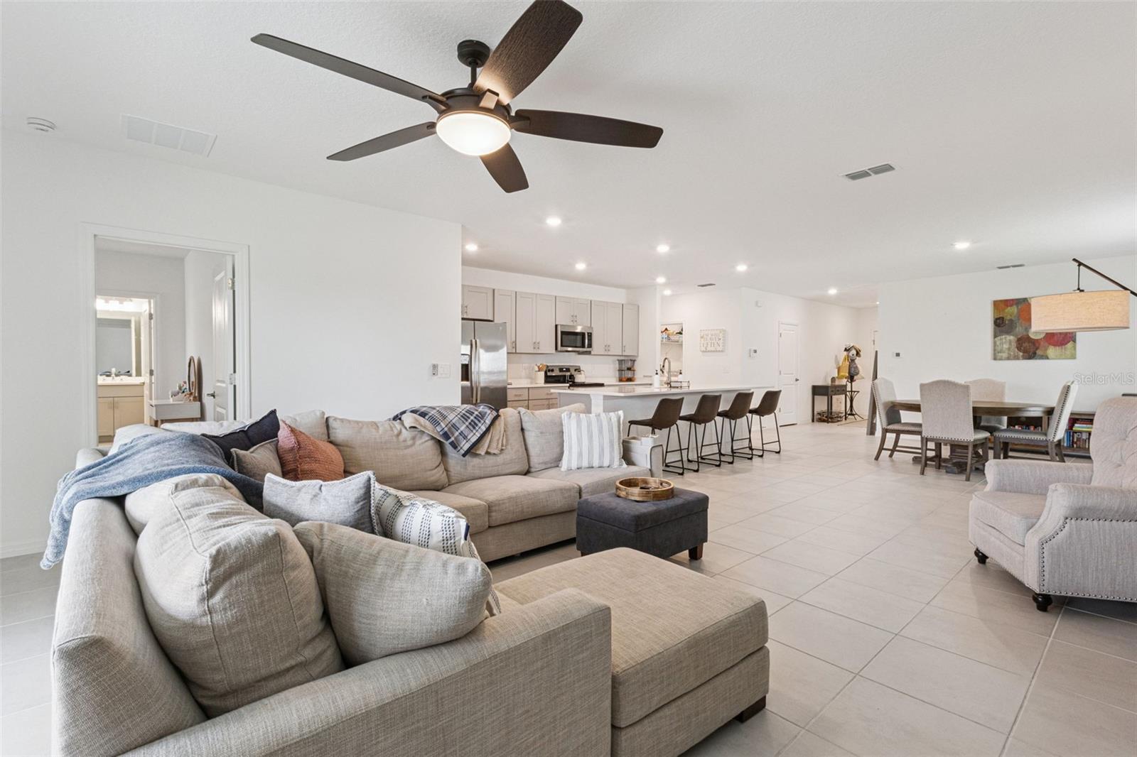 1099 CALICO POINTE CIR, GROVELAND, FL, 34736