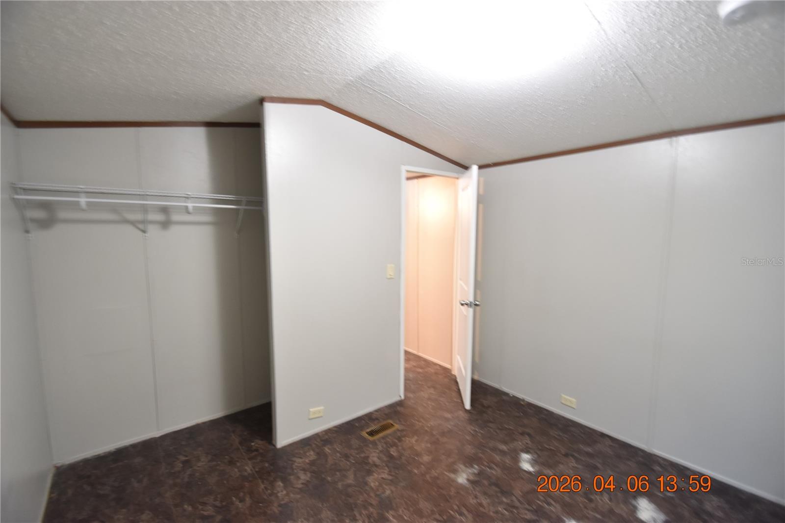 7515 SYMMES RD #Lot #5, GIBSONTON, FL, 33534