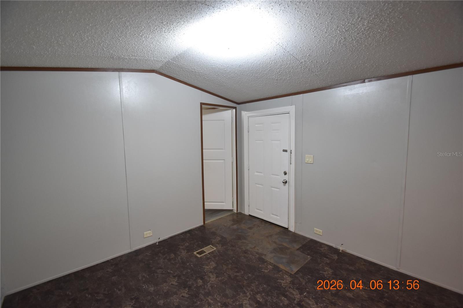 7515 SYMMES RD #Lot #5, GIBSONTON, FL, 33534