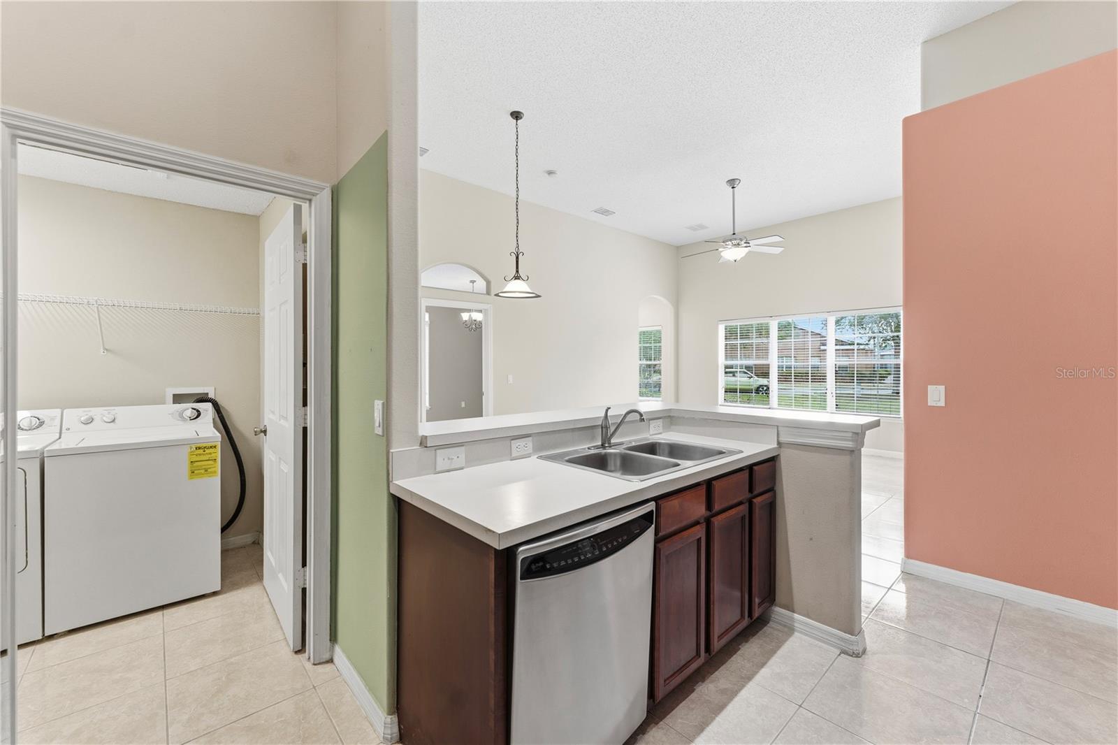 2047 ISLAND BROOK LN, ORLANDO, FL, 32824