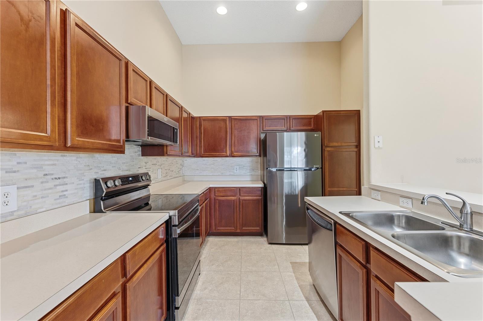 2047 ISLAND BROOK LN, ORLANDO, FL, 32824