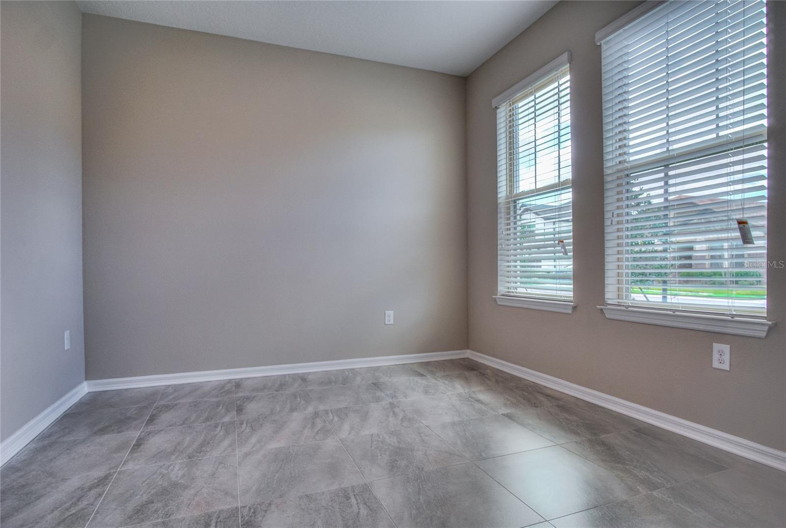 4923 ROLLING GREEN DR, WESLEY CHAPEL, FL, 33543