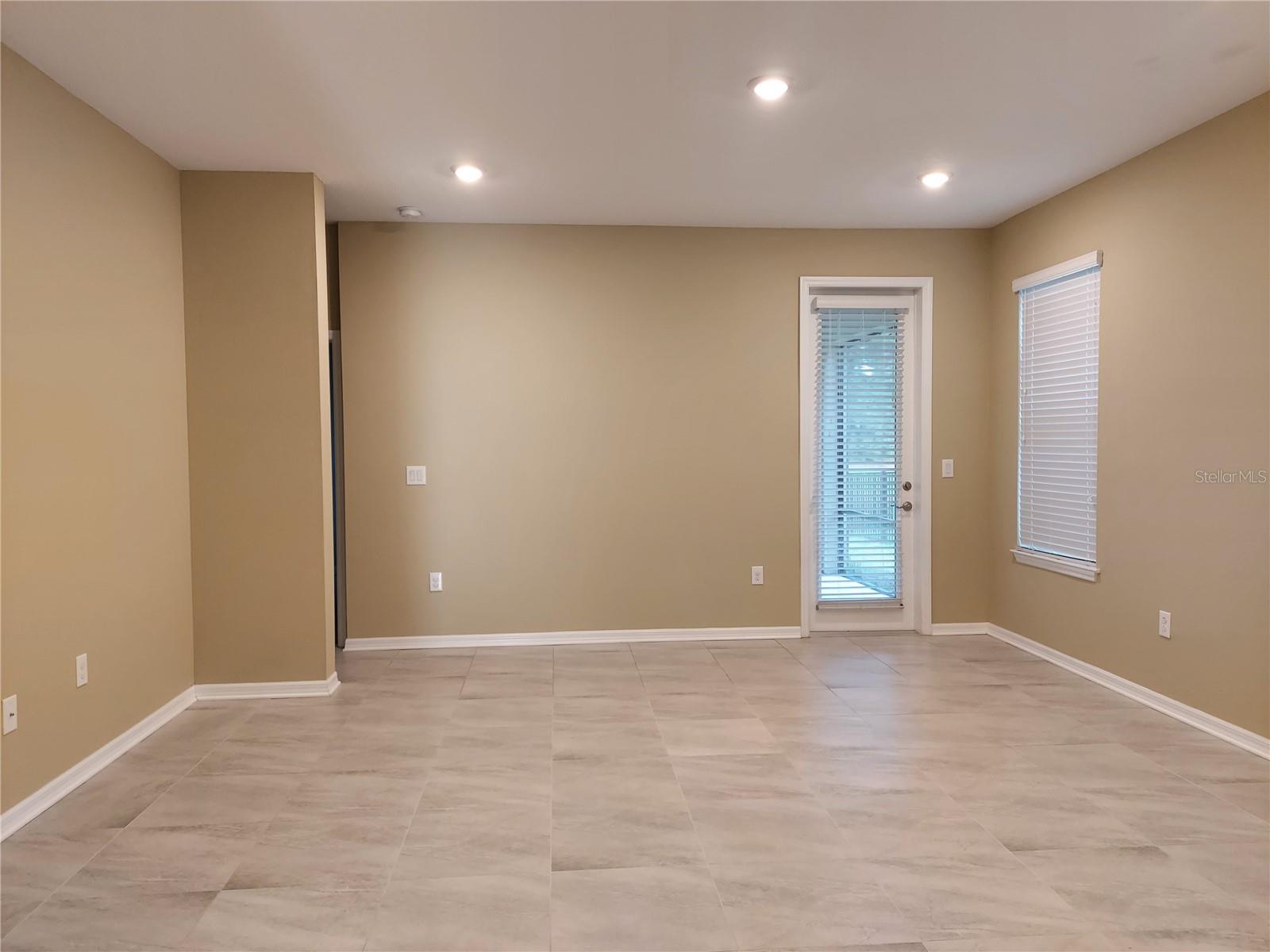 4923 ROLLING GREEN DR, WESLEY CHAPEL, FL, 33543