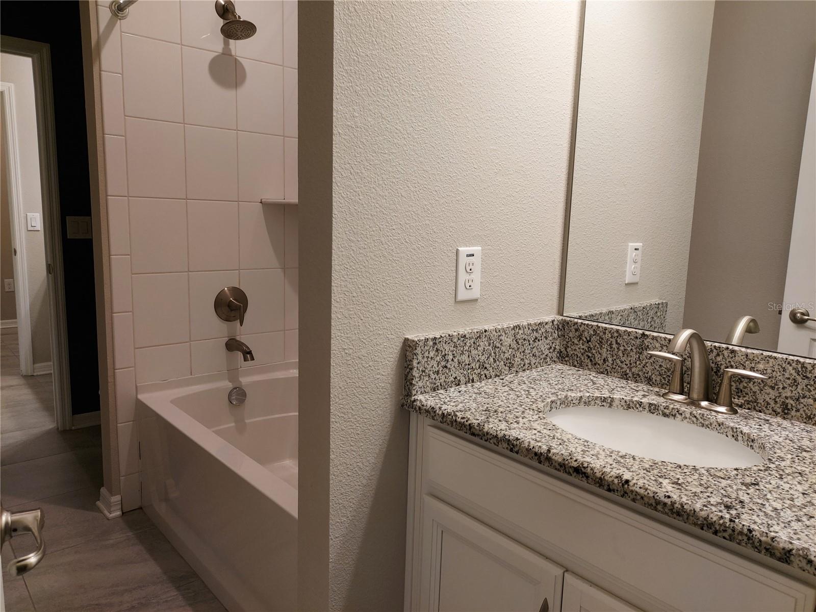4923 ROLLING GREEN DR, WESLEY CHAPEL, FL, 33543