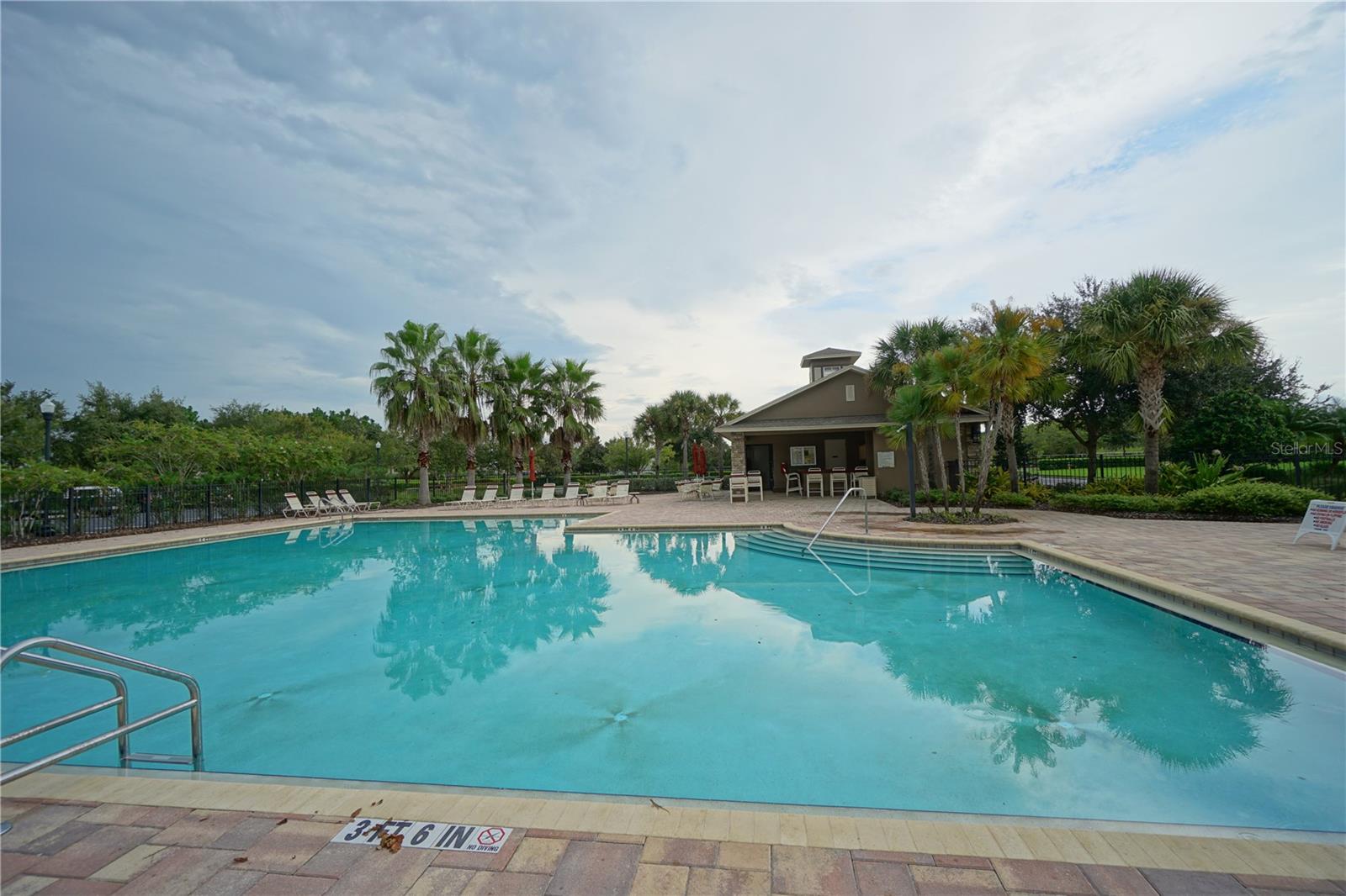 4923 ROLLING GREEN DR, WESLEY CHAPEL, FL, 33543