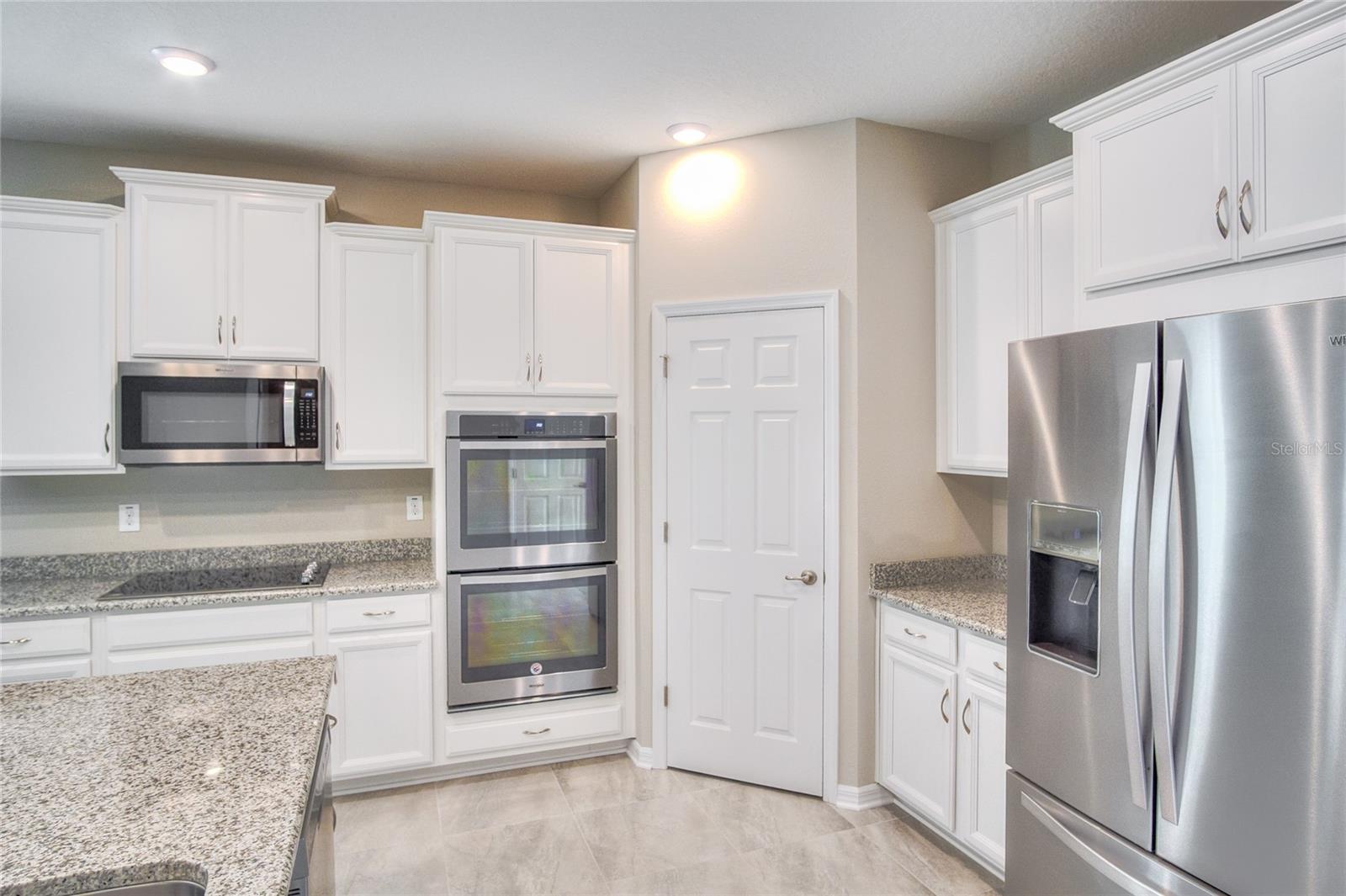 4923 ROLLING GREEN DR, WESLEY CHAPEL, FL, 33543