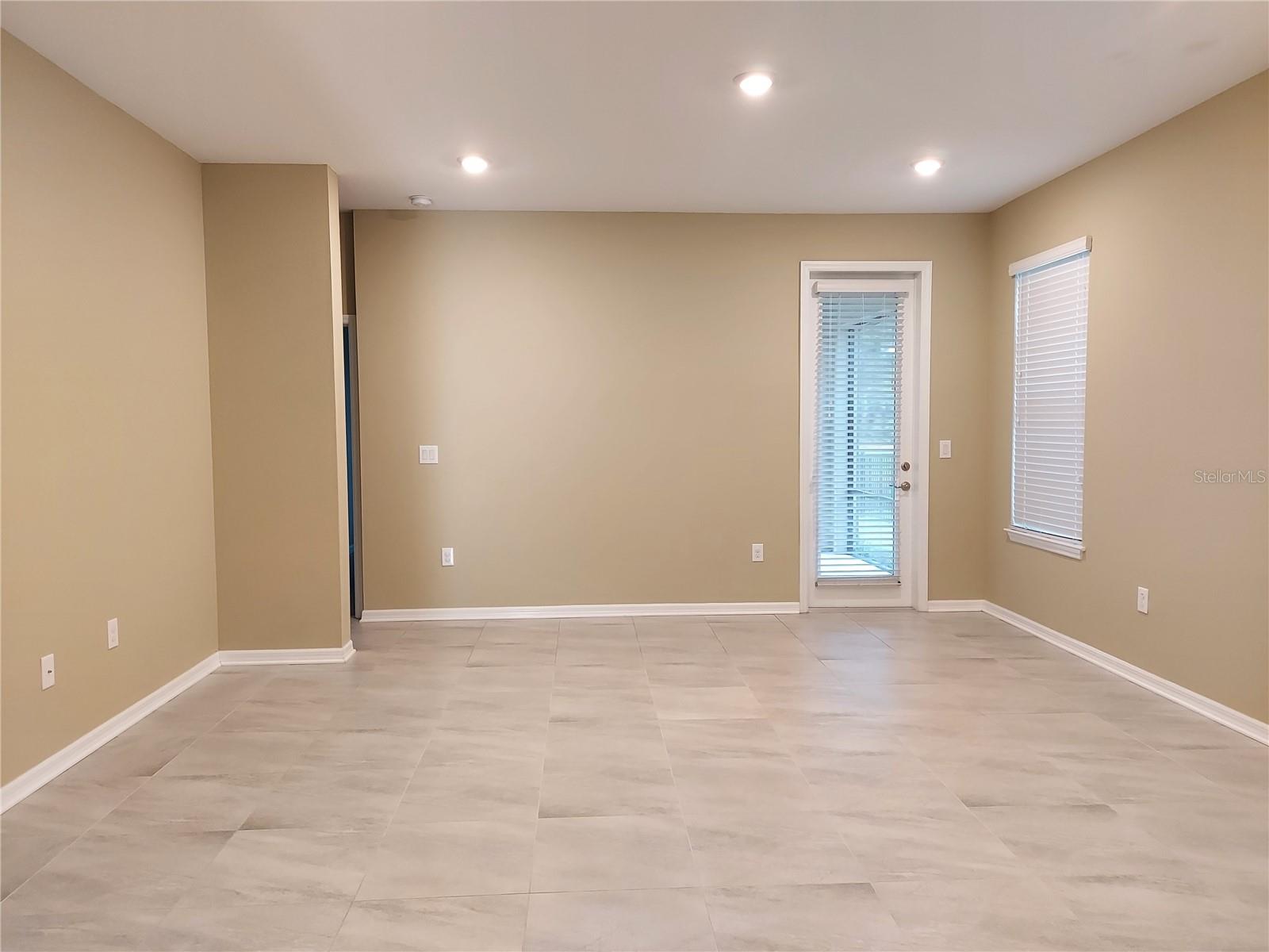 4923 ROLLING GREEN DR, WESLEY CHAPEL, FL, 33543